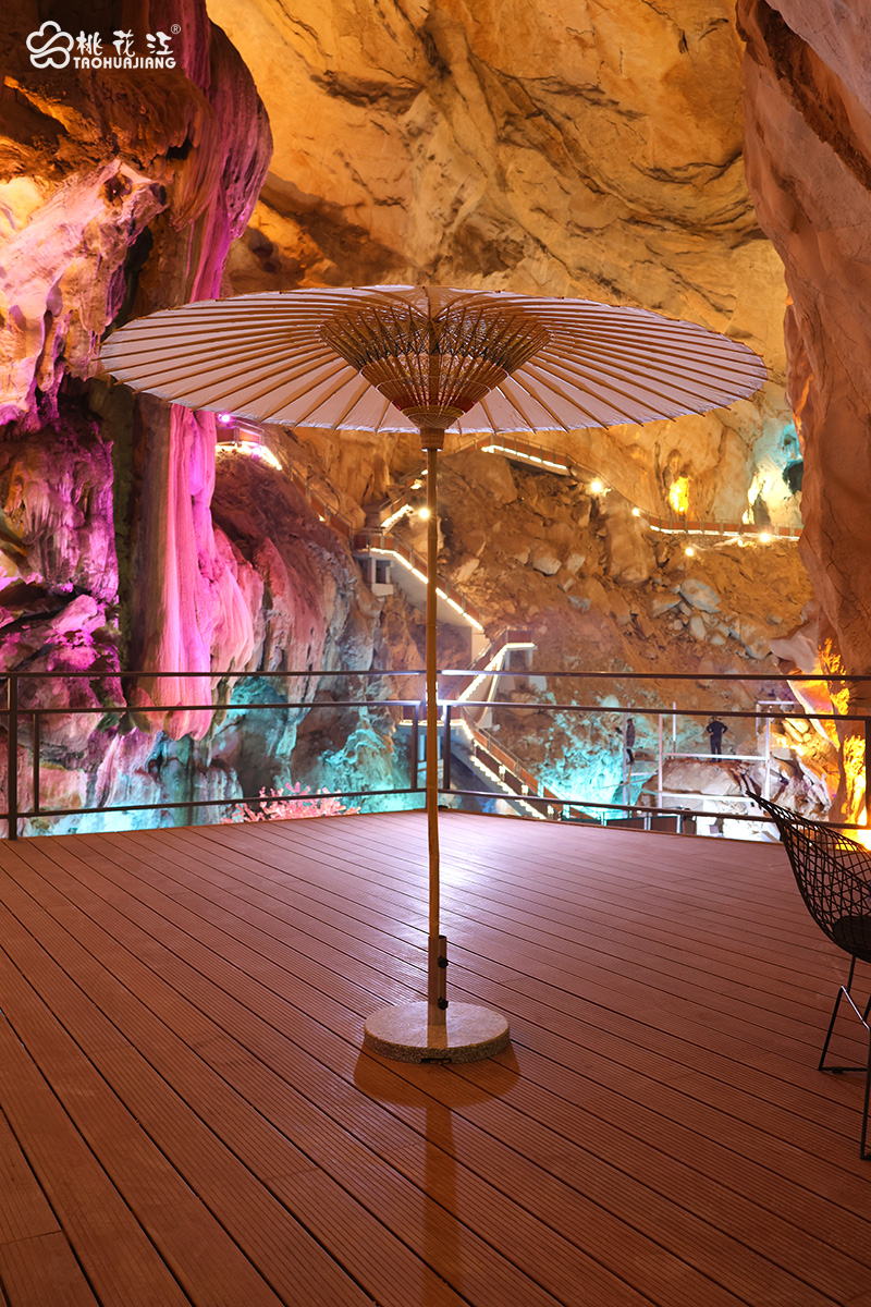 溶洞内的桃花江竹木地板